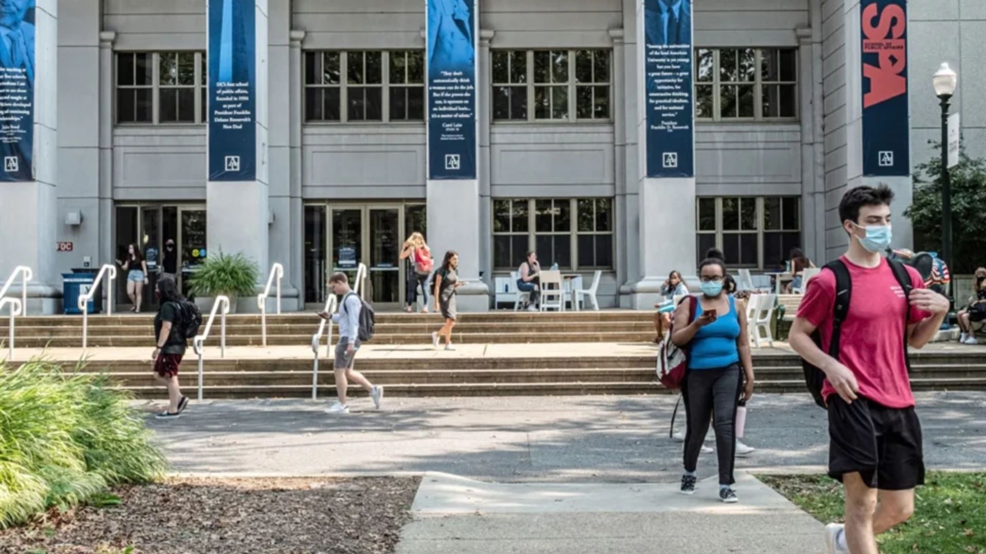 Apuestan con todo a la IA las escuelas de negocios