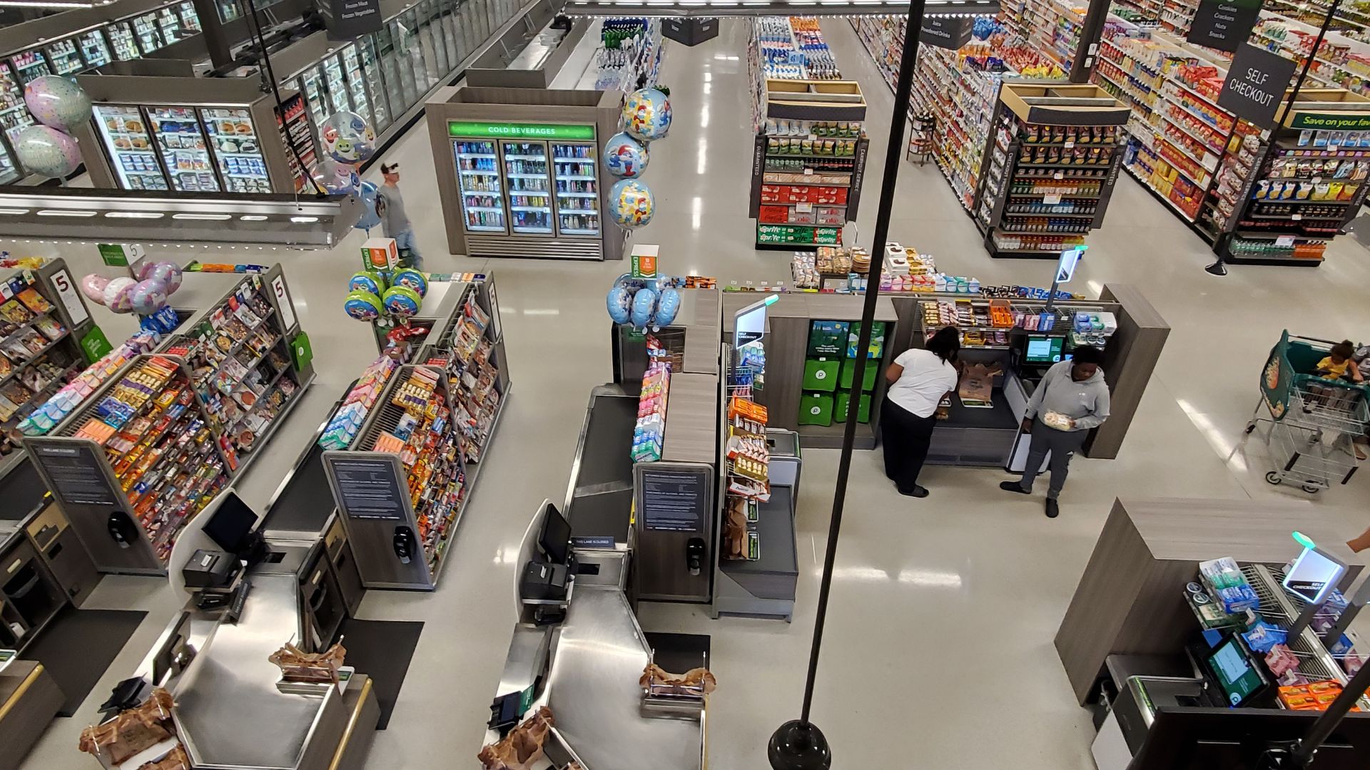 Recorridos de compra diseñados estratégicamente