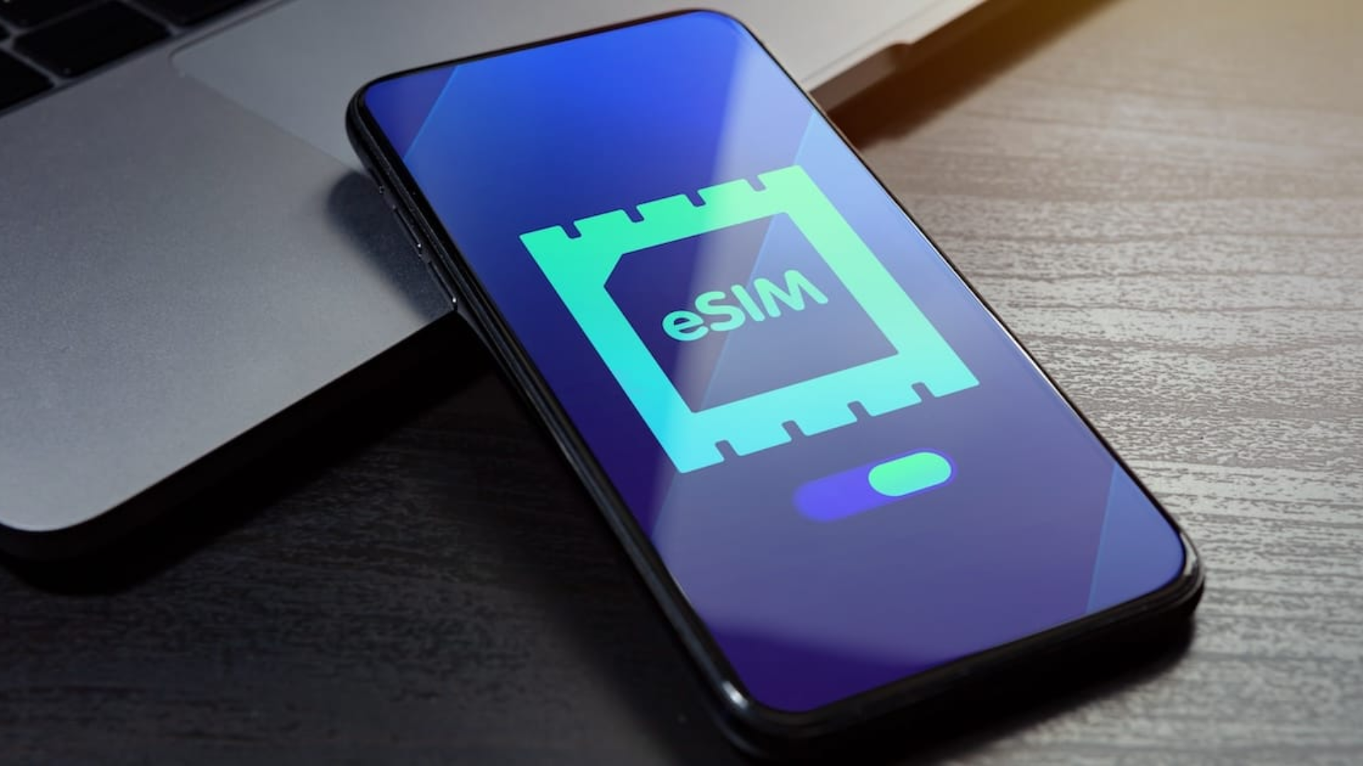Esims y Sistemas de VPN son material publicitario en reels de creadores de contenido de viajes