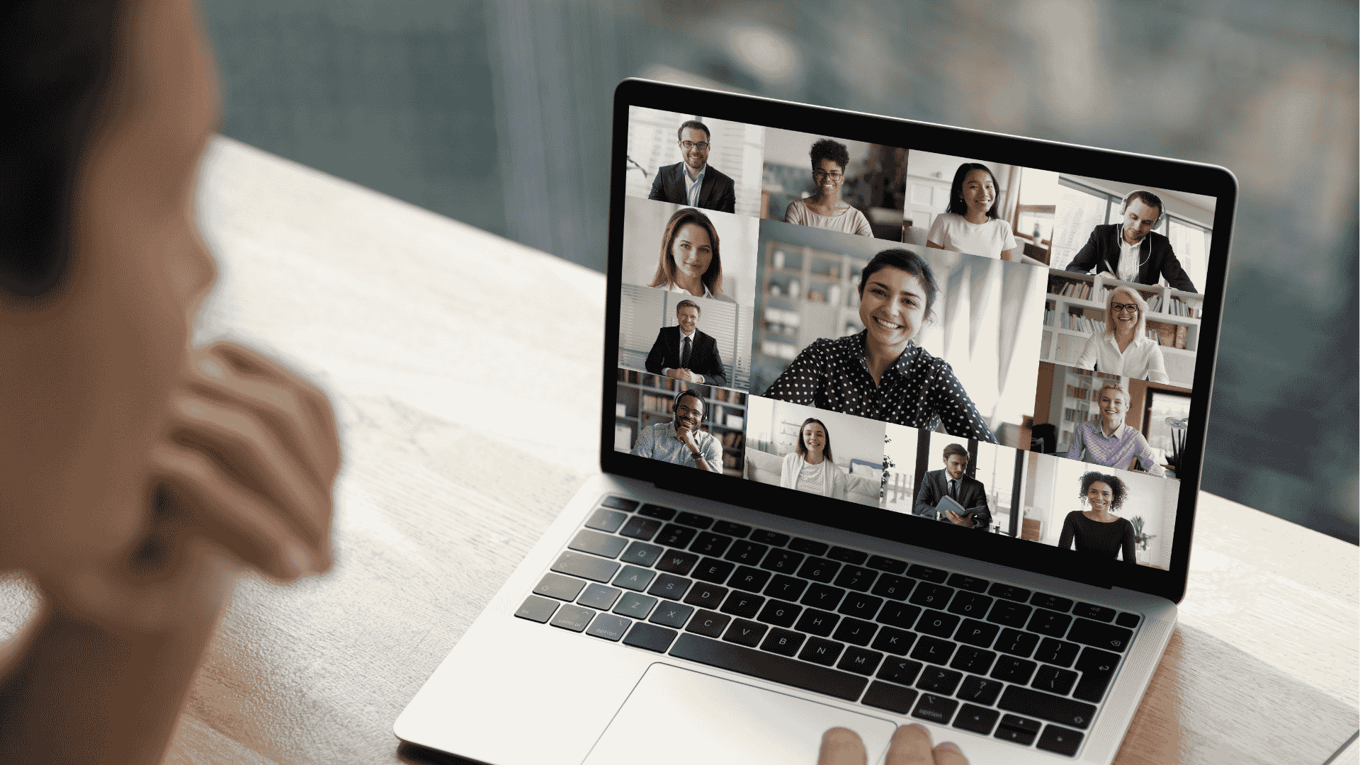 Marcas del Bajío elevan su tasa de conversión en redes al producir testimoniales de clientes con edición de video accesible desde el celular.